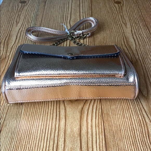 Rose Gold Chain Handbag - Picture 2 of 5